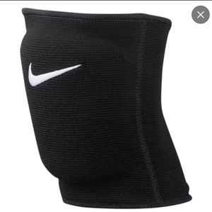 NEW Nike Essential Volleyball Knee Pads
